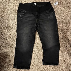 NWOT Old Navy Maternity Jeans (Petite)